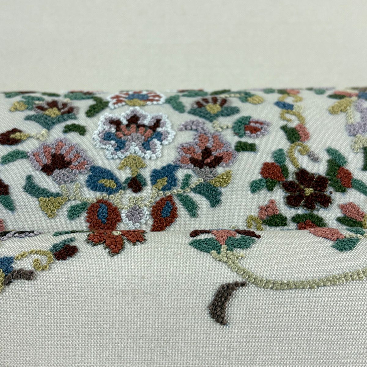 【美品】 袋帶 逸品級 華紋 向鳥 金絲 相良刺繡 米色 大鼓圖案 純蠶絲