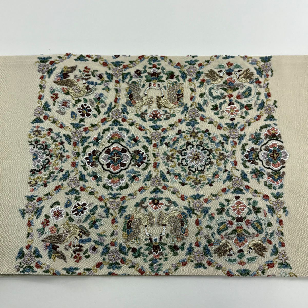 【美品】 袋帶 逸品級 華紋 向鳥 金絲 相良刺繡 米色 大鼓圖案 純蠶絲