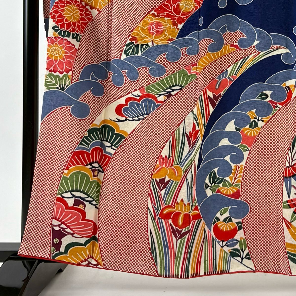 振袖禮服 身長160.5cm 袖長66cm M 雙層 栗山吉三郎 落款 草花紋紋 波頭 染分 縮緬 茜 純蠶絲 逸品級
