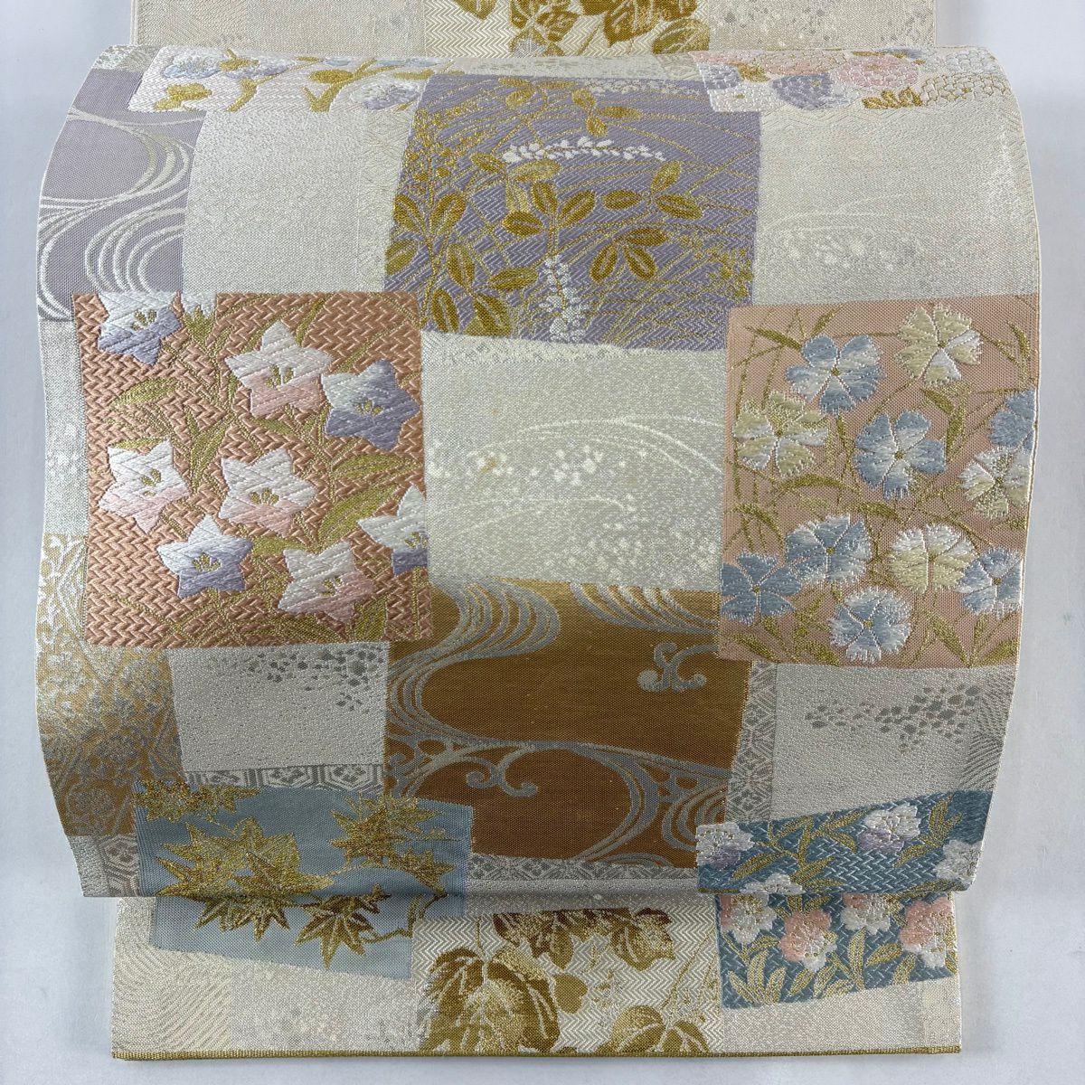 【美品】 袋帶 名品級 草花紋 色紙 金金箔 金線 米色 六通 純蠶絲