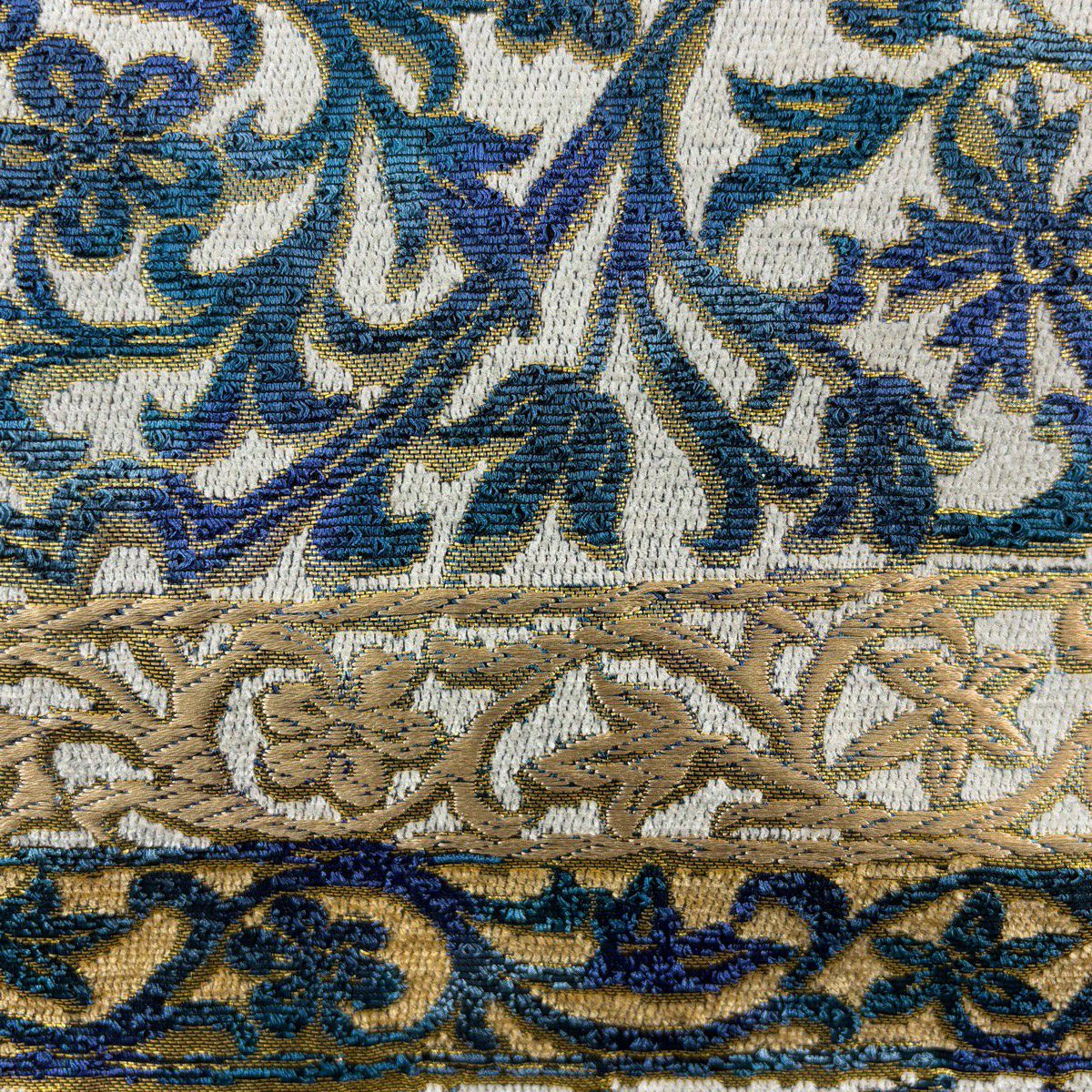 【美品】 袋帶 名品級 花唐草紋 金金箔 白 六通 純蠶絲
