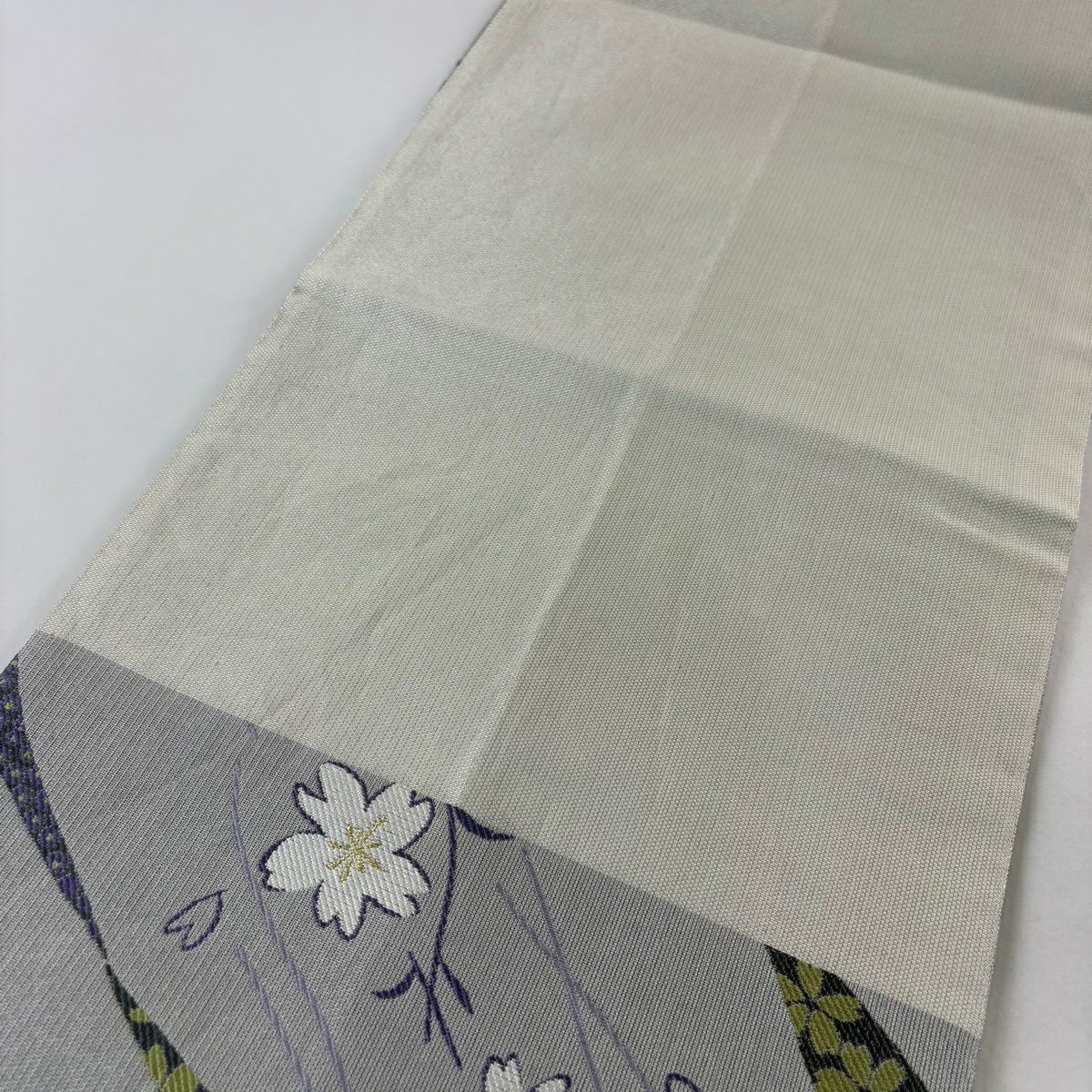 【美品】 袋帶 名品級 樱花花瓣 金銀絲 灰色 六通 純蠶絲