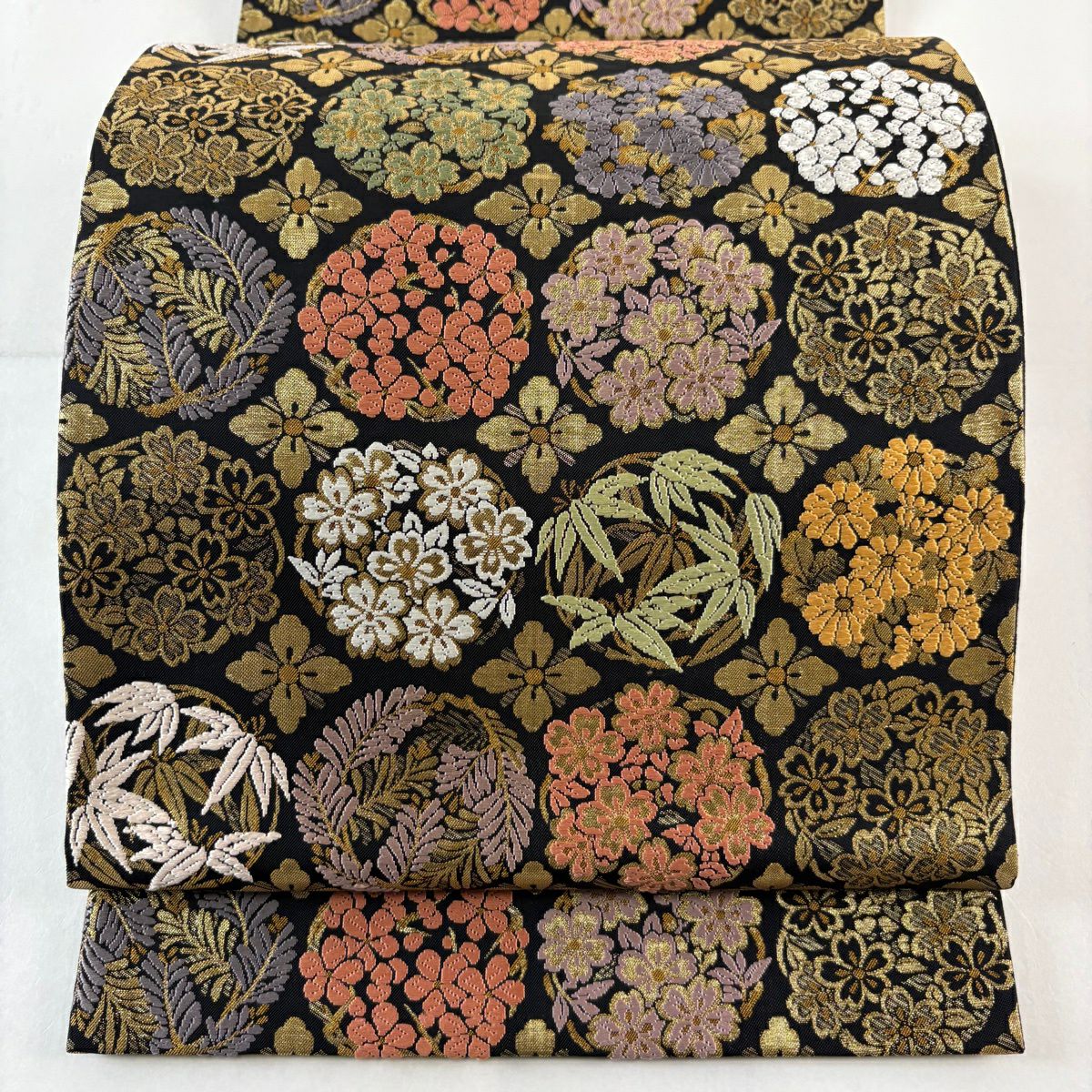 【美品】 袋帶 名品級 證書附帶 花丸紋 金金箔 唐織 黑 六通 純蠶絲