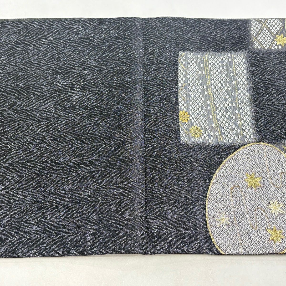 【美品】 袋帶 名品級 貝合草花紋 金金箔 唐織 黑灰 六通 純蠶絲