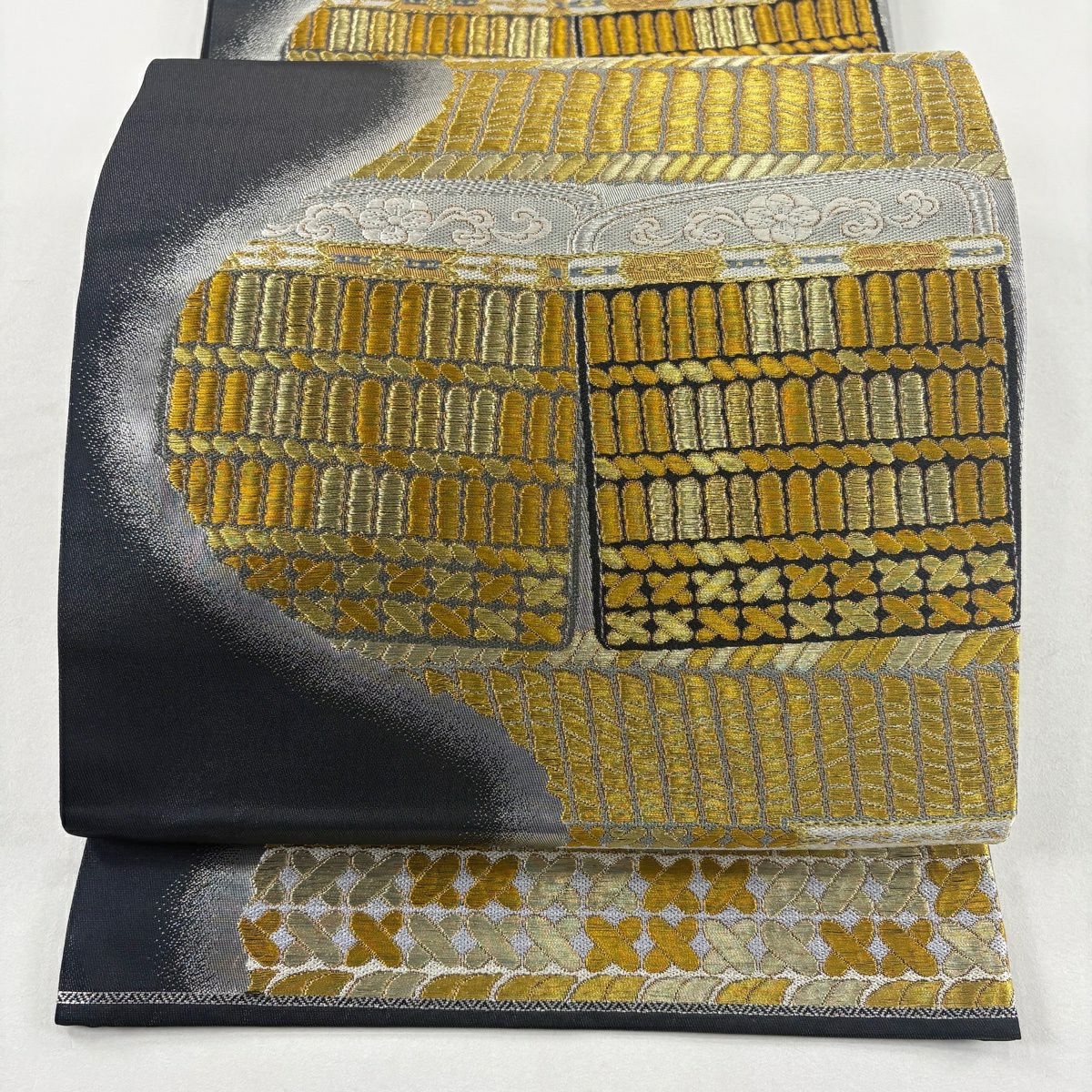 【美品】 袋帶 名品級 關西仕立 雜花紋 唐織 金絲 黑灰 六通 純蠶絲