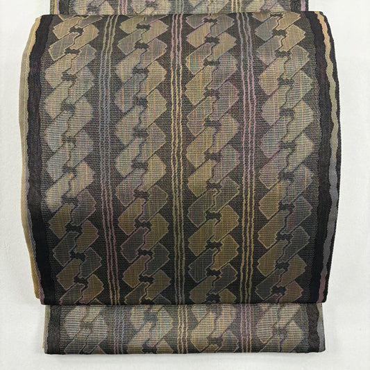 【美品】 袋帶 名品級 幾何學 金銀彩 墨 黑色 お太鼓圖案 純蠶絲