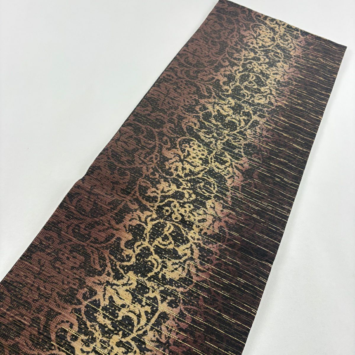 【美品】 袋帶 名品級 花唐草紋 縞 金金箔 金絲 紅茶 大鼓圖案 純蠶絲
