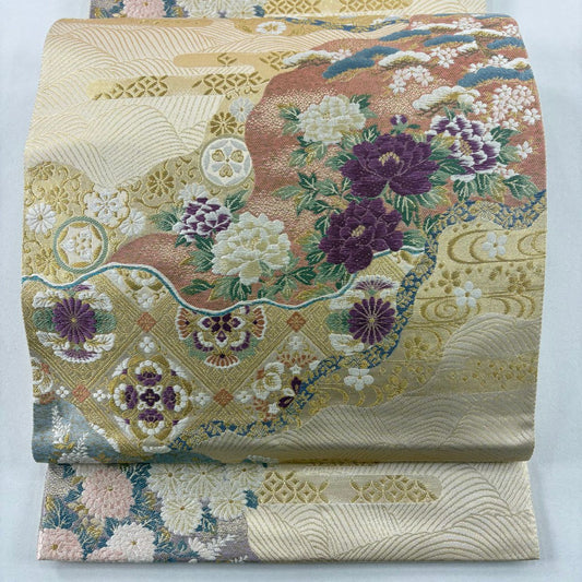 【美品】 袋帶 名品級 じゅらく 落款あり 帝王紫 草花紋 波 金金箔 刺繡 米色 お太鼓柄 純蠶絲
