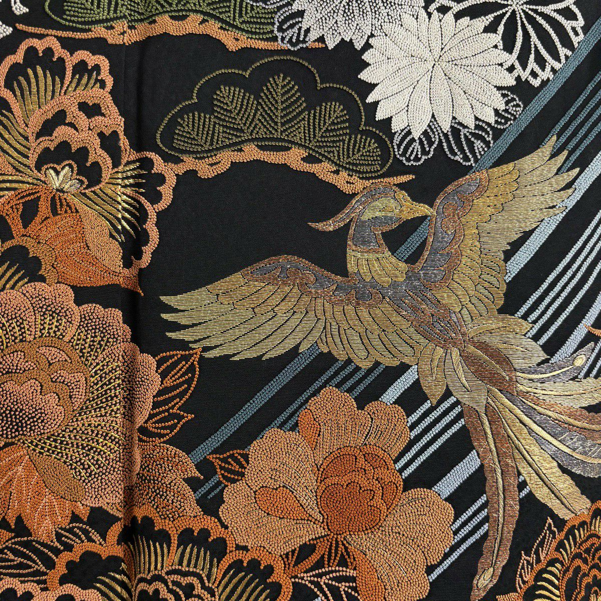【美品】振袖禮服 身長163cm 袖長69cm L 雙層 落款あり 牡丹 鳳凰 相良刺繡 金糸 黑 純蠶絲 逸品級