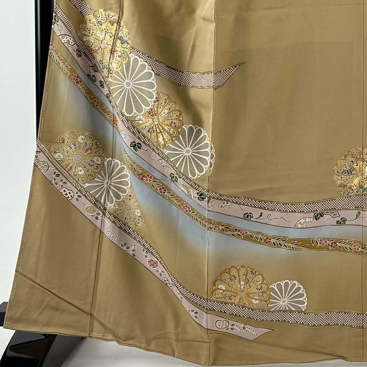 留袖禮服禮服 身長165cm 袖長67cm M 雙層 菊花花 熨斗紋 金絲 金銀彩 淺茶 純蠶絲 優品級