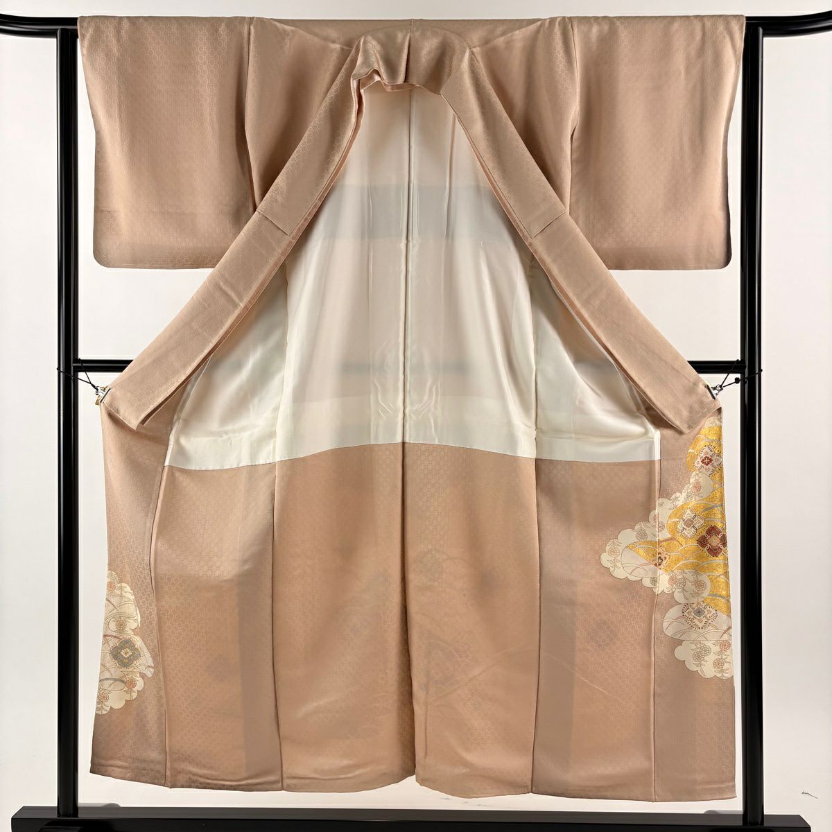 色留袖禮服 身長154.5cm 袖長63cm S 雙層 華紋 芝 金絲 金銀彩 粉米色 純蠶絲 秀品級 三つ紋