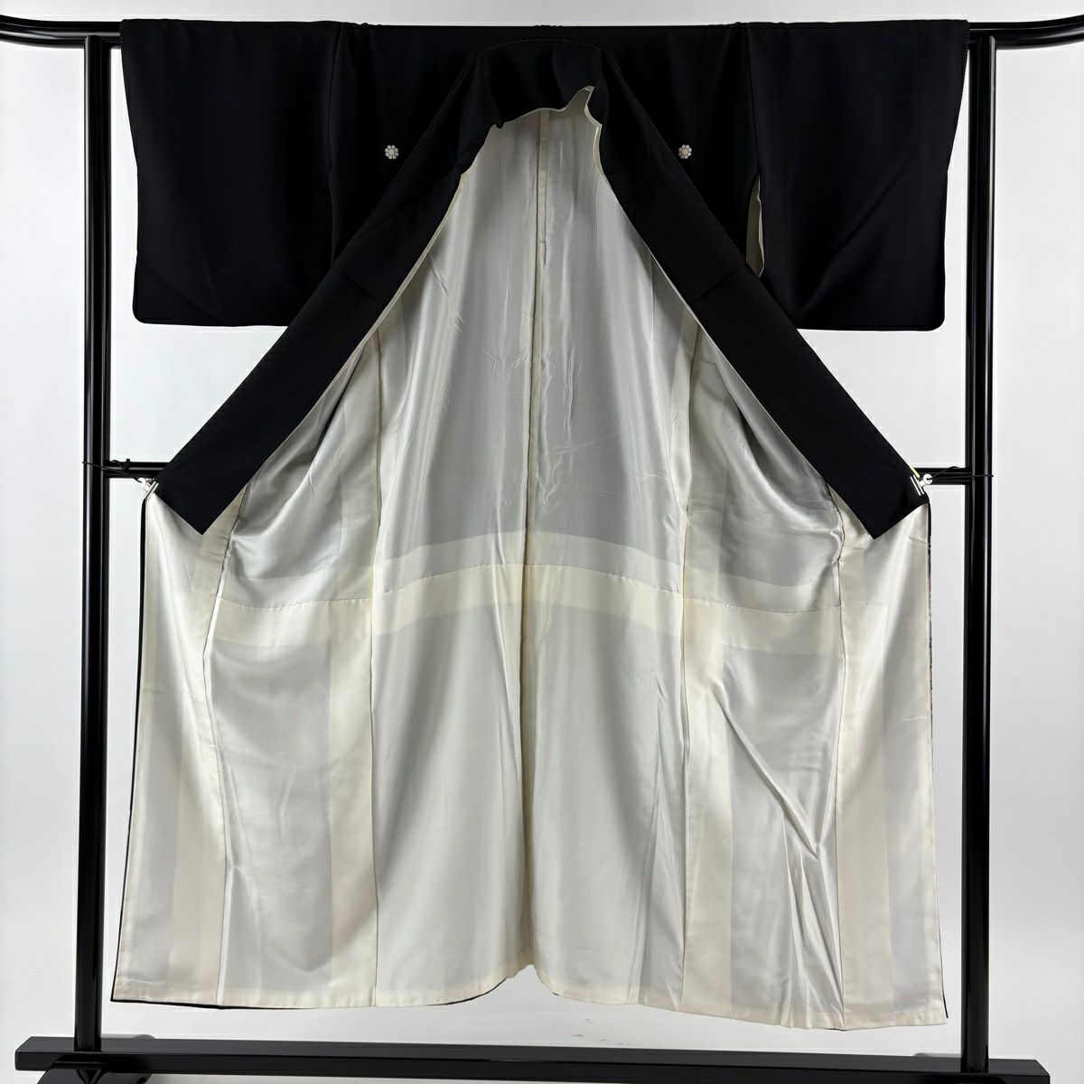 黑留袖禮服 身長150.5cm 袖長61.5cm S 雙層 有落款 家屋 樹木 黑 純蠶絲 優品級