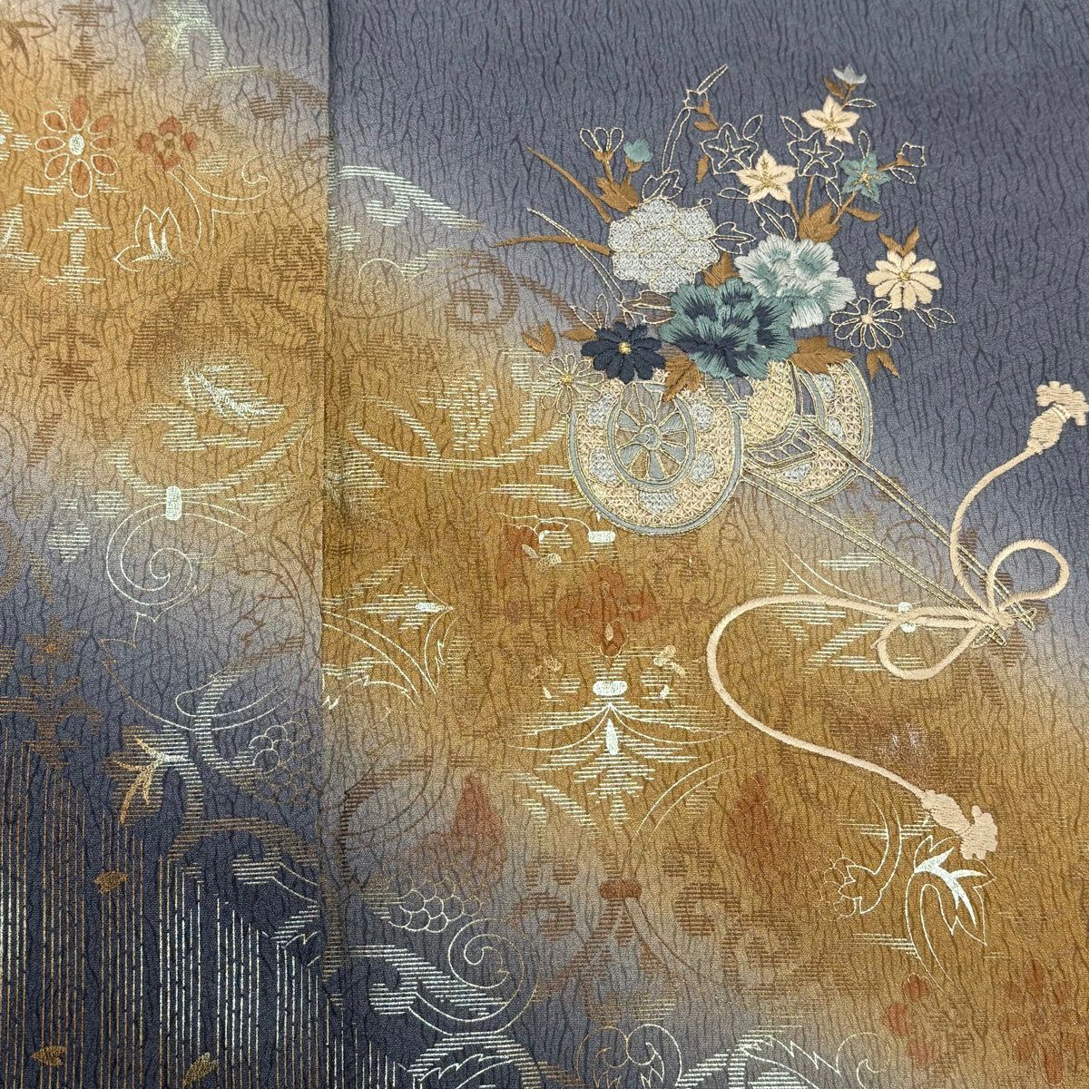 付下 身長158cm 袖長66.5cm M 雙層 花車 葡萄唐草紋 刺繡 金糸 青灰 純蠶絲 秀品級