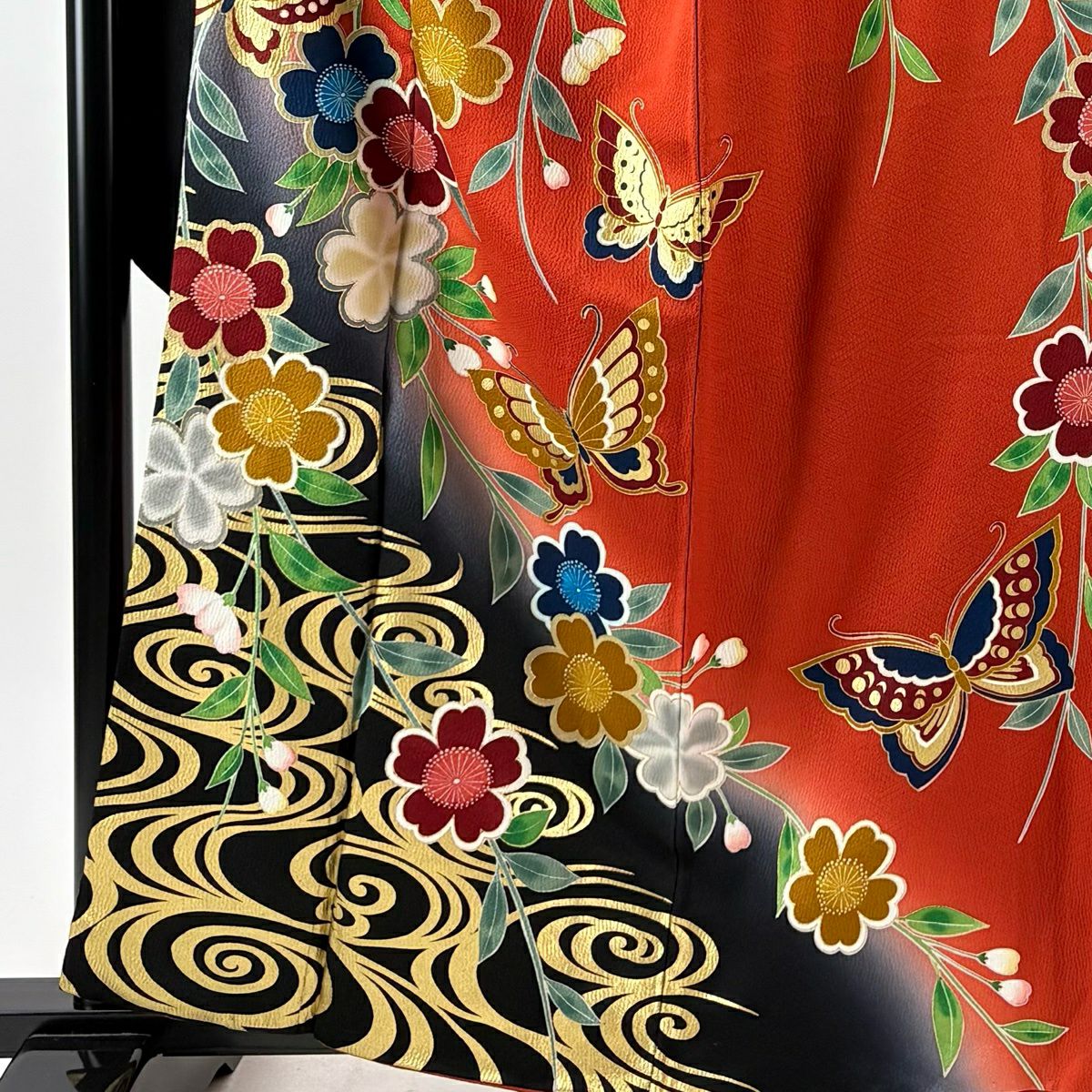 【美品】振袖禮服 身長160cm 袖長66cm M 雙層 枝垂櫻 蝴蝶 金銀彩 染分 朱紅 純蠶絲 秀品級