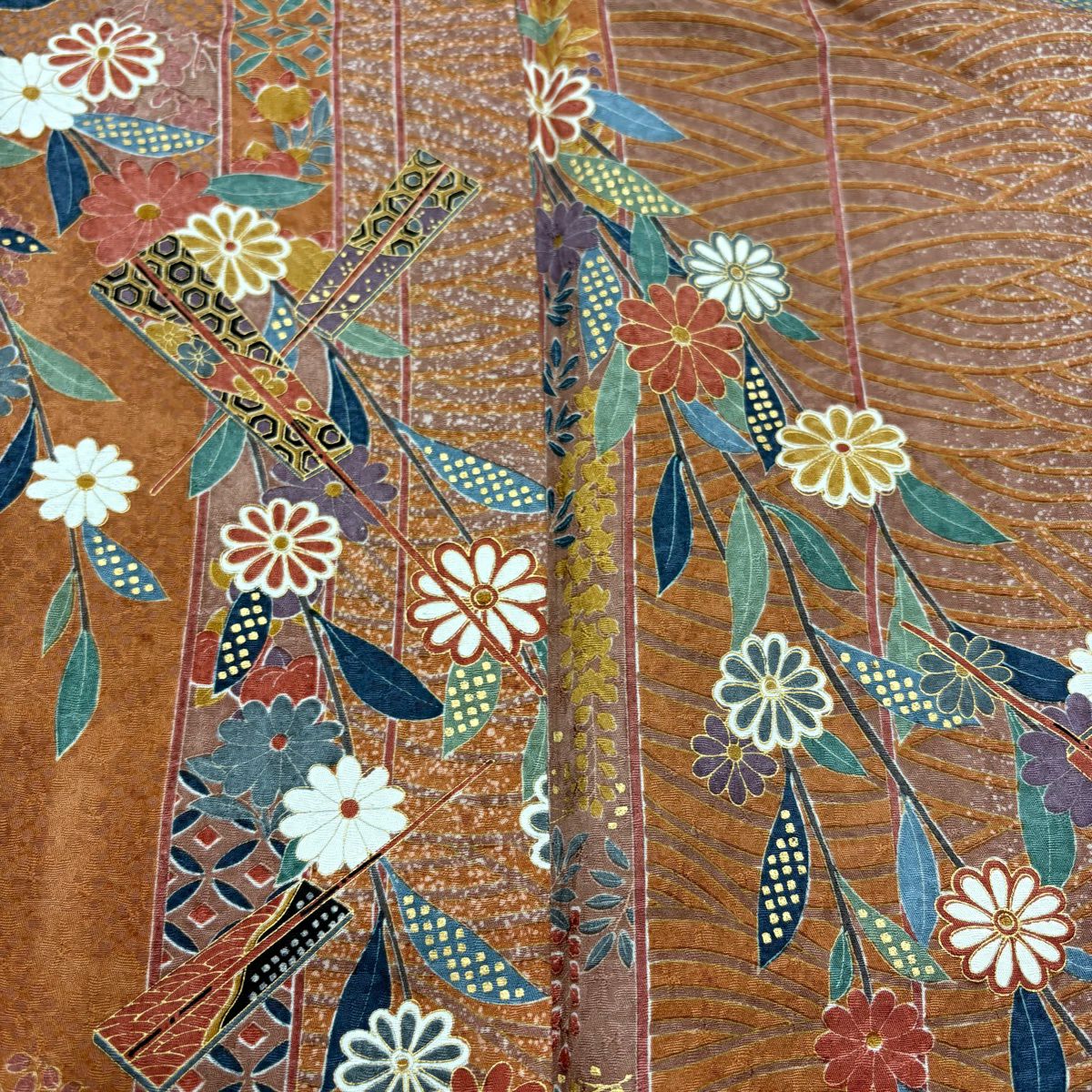 【美品】 小紋 身長161cm 袖長65cm M 雙層 菊花花 扇子子 金彩裝飾 橙色 純蠶絲 優品級