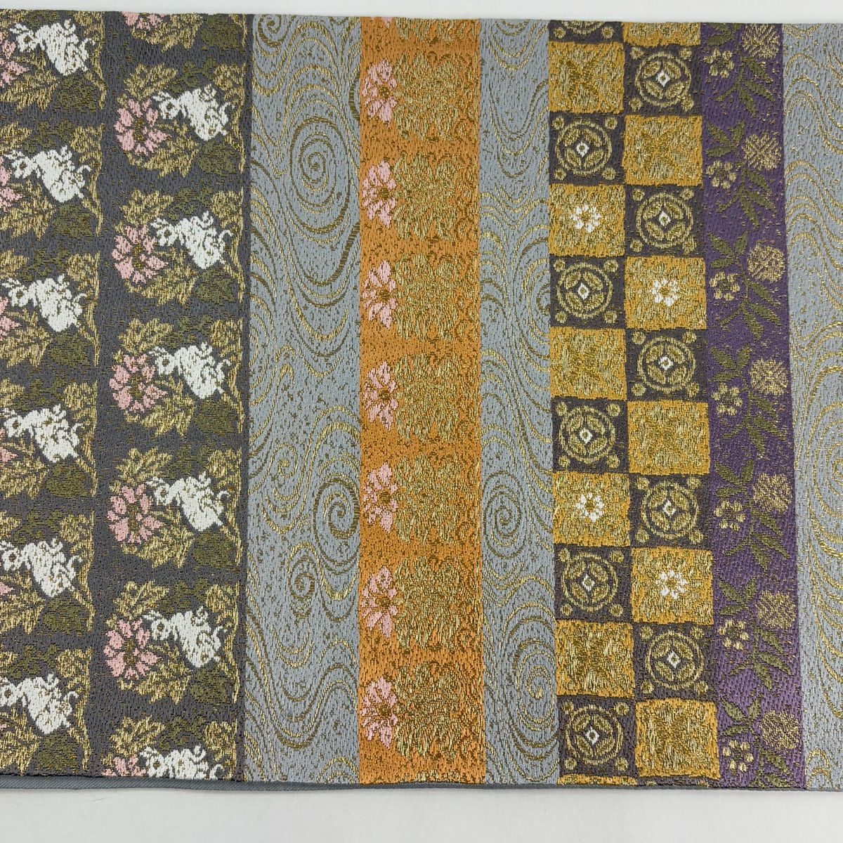 【美品】 袋帶 秀品級 花兔 草花紋 金絲 灰色 六通 純蠶絲