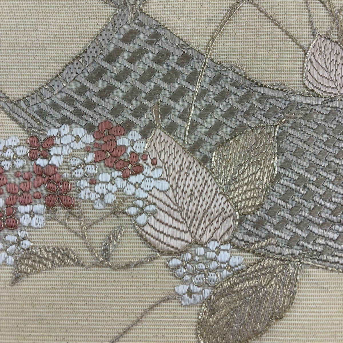 袋帶 秀品級 夏帶 絽 ざる 草花紋刺繡 金線 米色 お太鼓圖案 純蠶絲