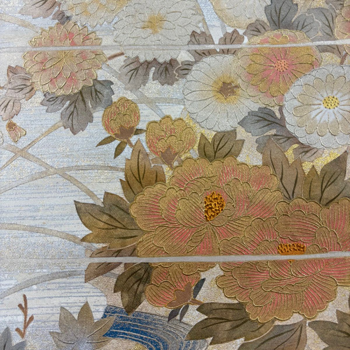 【美品】 袋帶 秀品級 菊花 牡丹 金銀彩 金色 大鼓圖案 純蠶絲