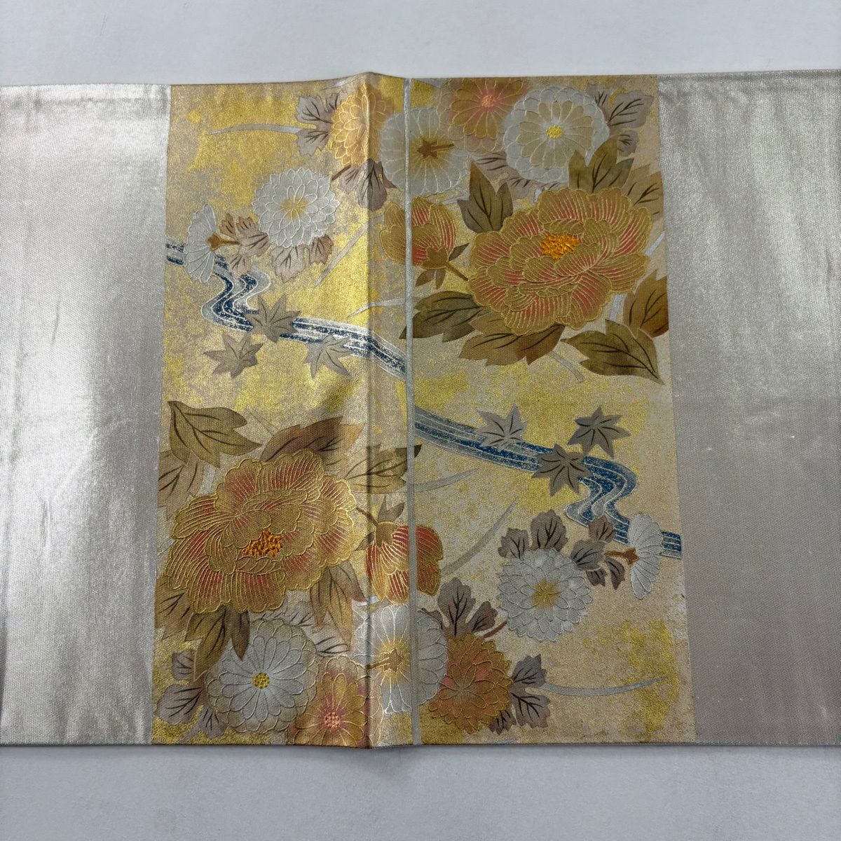 【美品】 袋帶 秀品級 菊花 牡丹 金銀彩 金色 大鼓圖案 純蠶絲