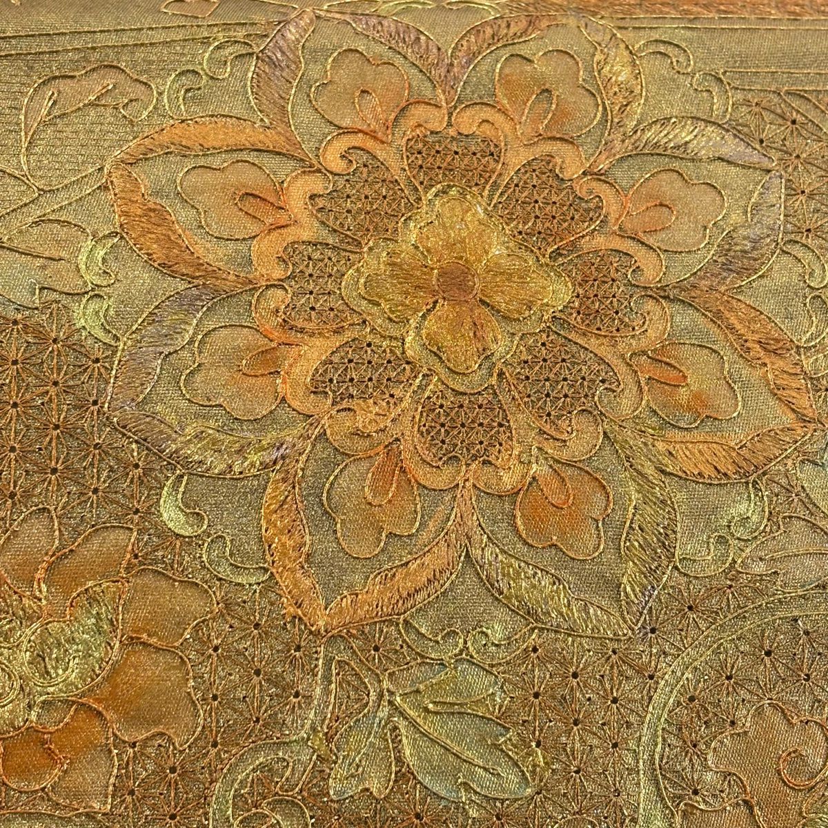 袋帶 秀品級 華紋 唐草紋 刺繡 金銀彩 金茶 お太鼓圖案 純蠶絲