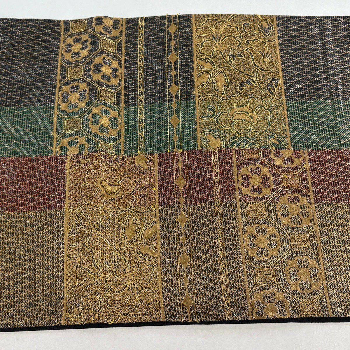 【美品】 袋帶 優品級 花唐草紋 縞紋 金絲 金金箔 金色 大鼓圖案 純蠶絲