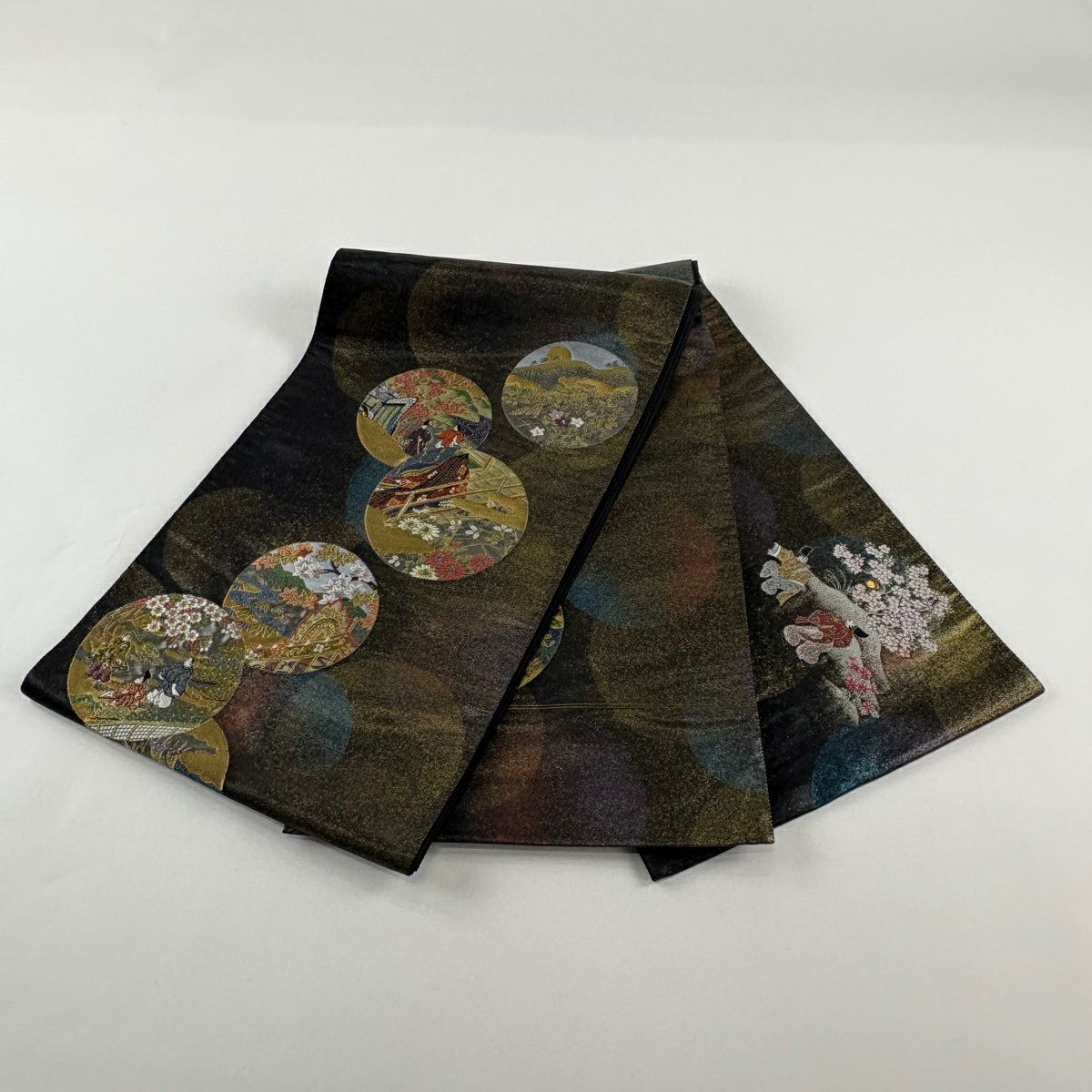 【美品】 袋帶 秀品級 人物 草花紋紋 金金箔 黑 六通 純蠶絲