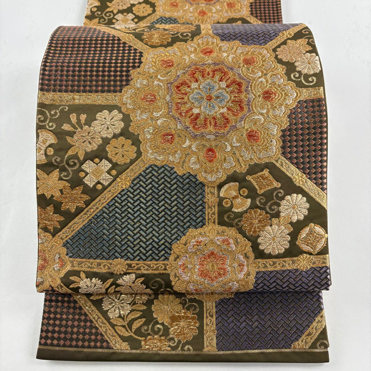 【美品】 袋帶 秀品級 華紋 寶盡くし 金金箔 金絲 茶綠 六通 純蠶絲