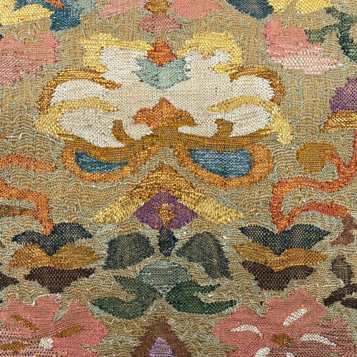 【美品】 袋帶 名品級 關西仕立 草花紋紋 金金箔 金絲 黃土色 大鼓圖案 純蠶絲