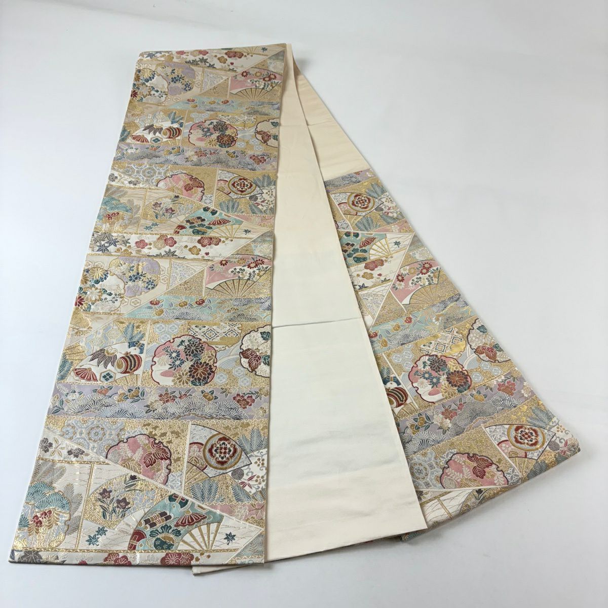 【美品】 袋帶 名品級 春秋寶祥紋 雪輪 金絲 金金箔 奶油 六通 純蠶絲
