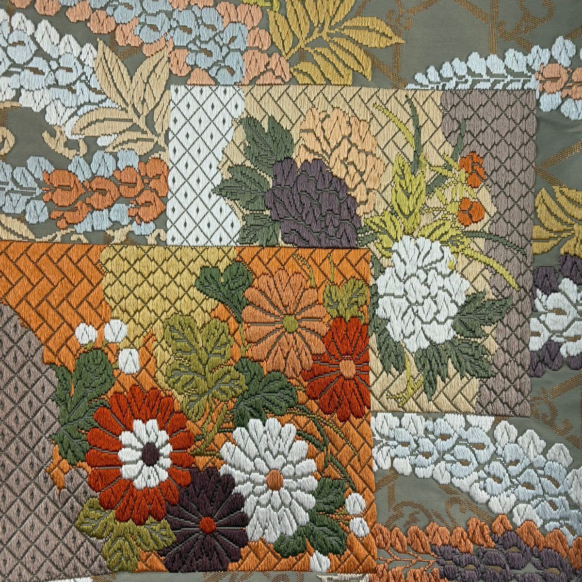 【美品】 袋帶 名品級 花短冊紋 菊花 藤 能衣唐織 灰綠 六通 純蠶絲