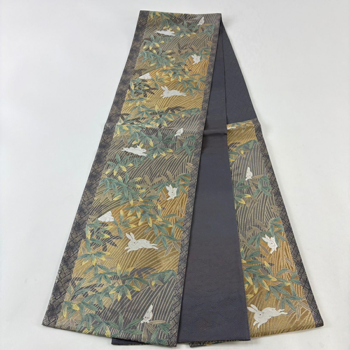【美品】 袋帶 逸品級 じゅらく 落款あり 黃皇絲 兔子 竹子葉 金銀線 金金箔 金色 六通 純蠶絲