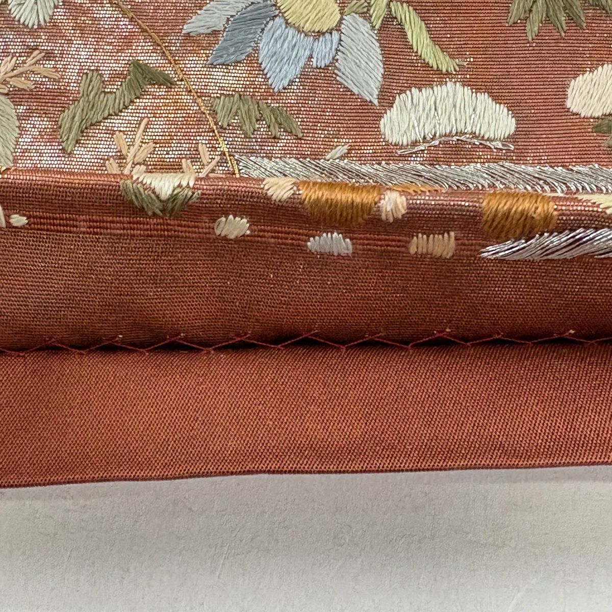 【美品】 袋帶 逸品級 貝桶 兔子 刺繡 金線 茶 六通 純蠶絲