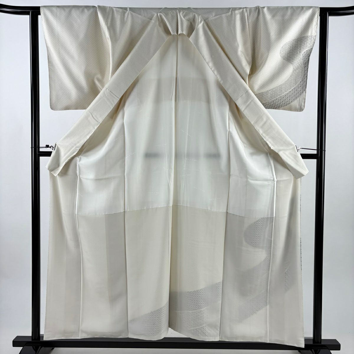 【美品】 付下 身長157cm 袖長63cm S 雙層 川村久太郎 紬織織 落款あり 流水 有職文樣 刺繡 奶油色 純蠶絲 名品級