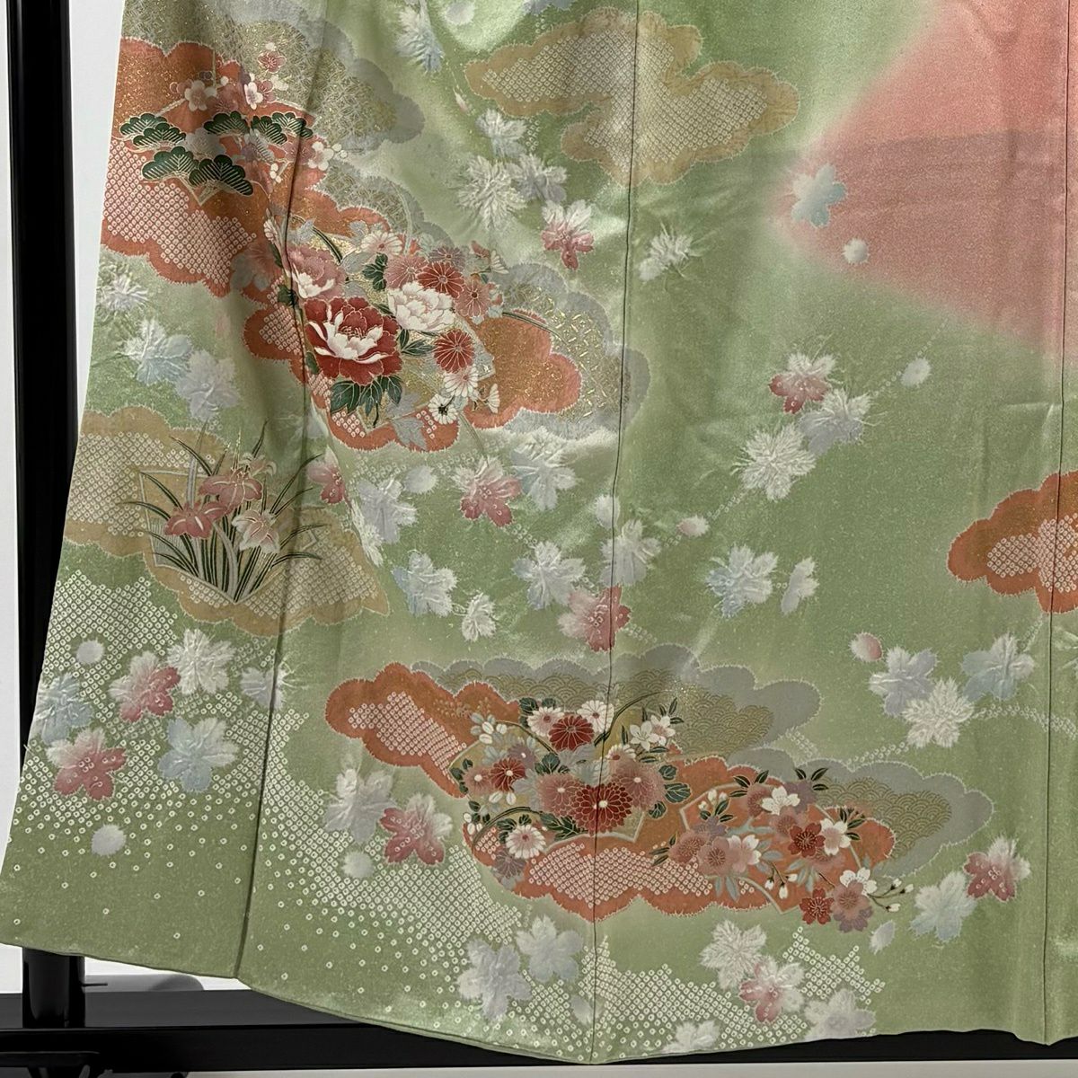 【美品】訪問服 身長156cm 袖長65cm M 雙層 草花紋紋 雲文 金彩裝飾 染分 薄綠 純蠶絲 名品級