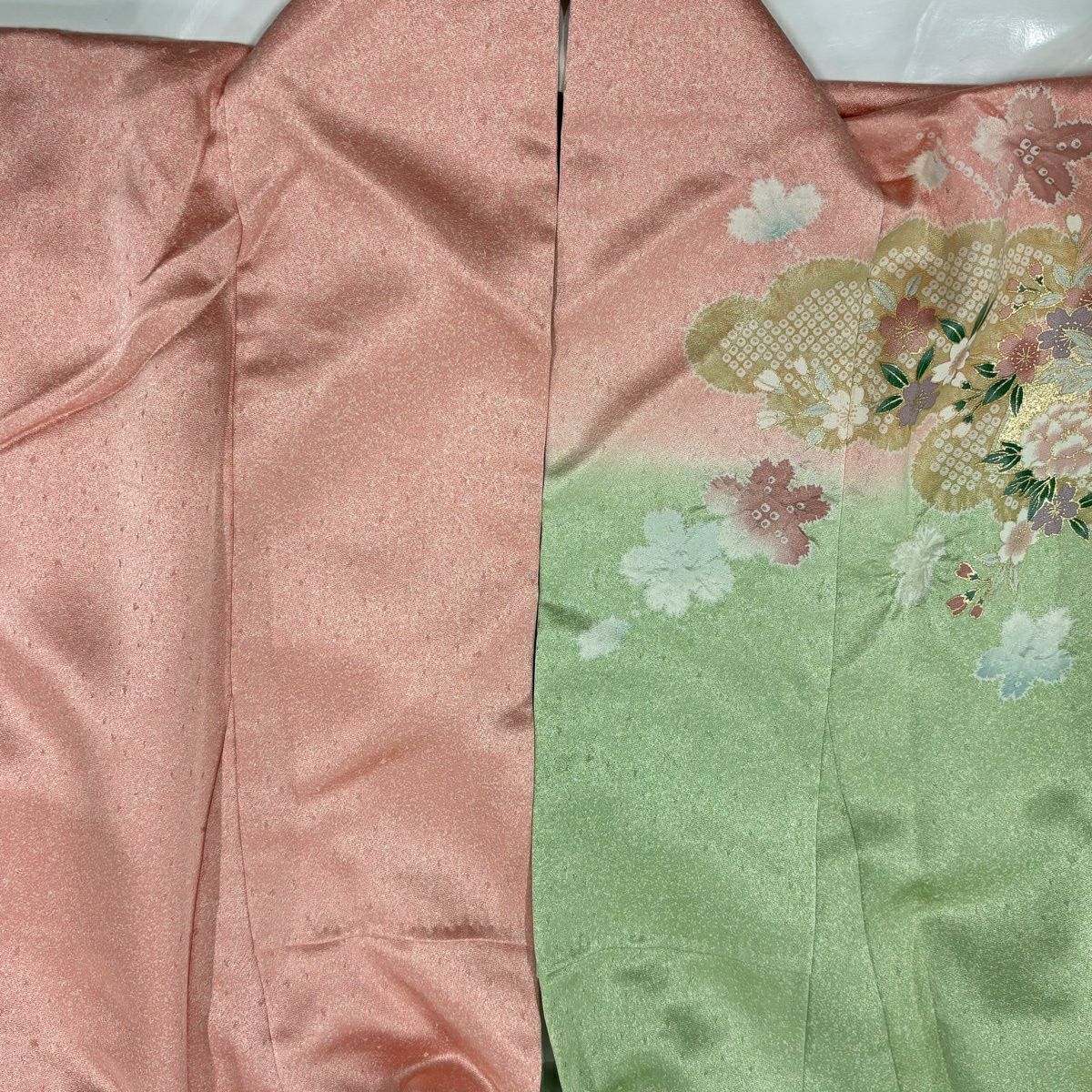 【美品】訪問服 身長156cm 袖長65cm M 雙層 草花紋紋 雲文 金彩裝飾 染分 薄綠 純蠶絲 名品級