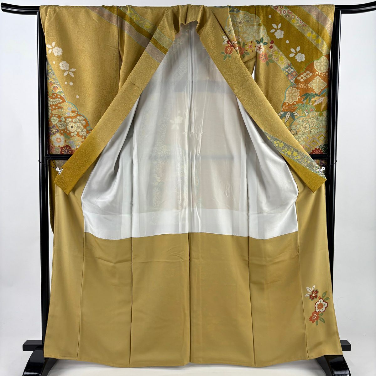 振袖禮服 身長166cm 袖長66.5cm M 雙層 雪輪 菊花 金通刺繡 黃土 純蠶絲 名品級