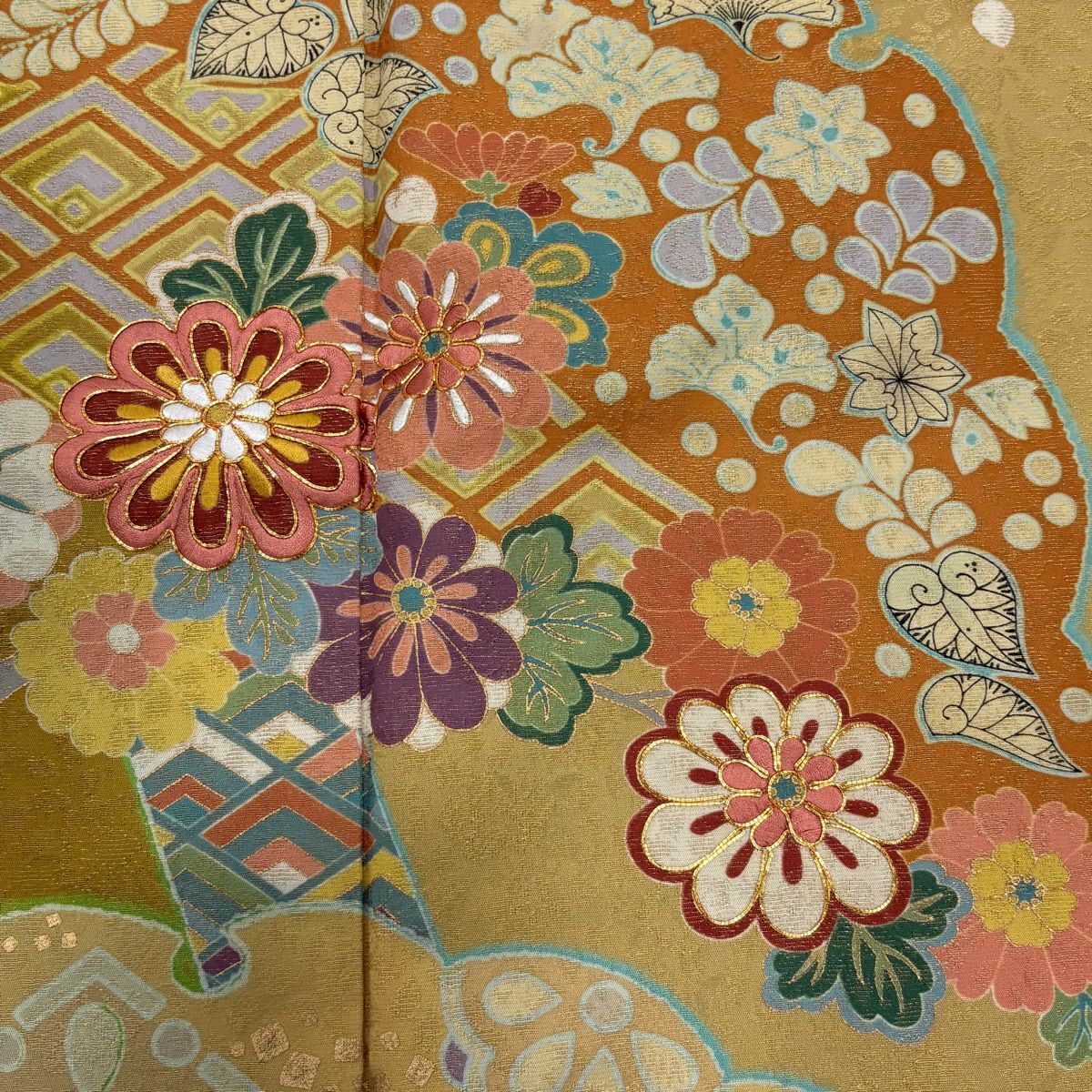 振袖禮服 身長166cm 袖長66.5cm M 雙層 雪輪 菊花 金通刺繡 黃土 純蠶絲 名品級