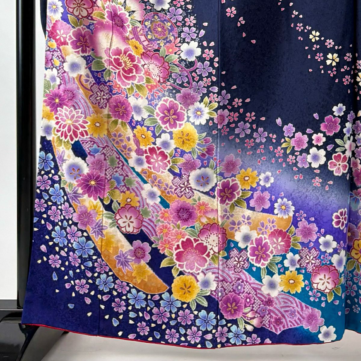 【美品】振袖禮服 身長163cm 袖長66.5cm M 雙層 草花紋紋 鼓 金銀彩 漸層 深藍 純蠶絲 名品級