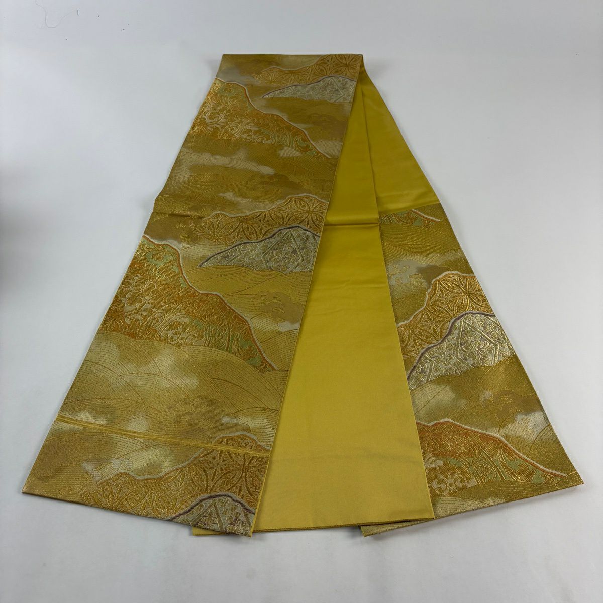 【美品】 袋帶 名品級 川島織物 落款 草花紋 波 金絲 金金箔 黃土色 六通 純蠶絲