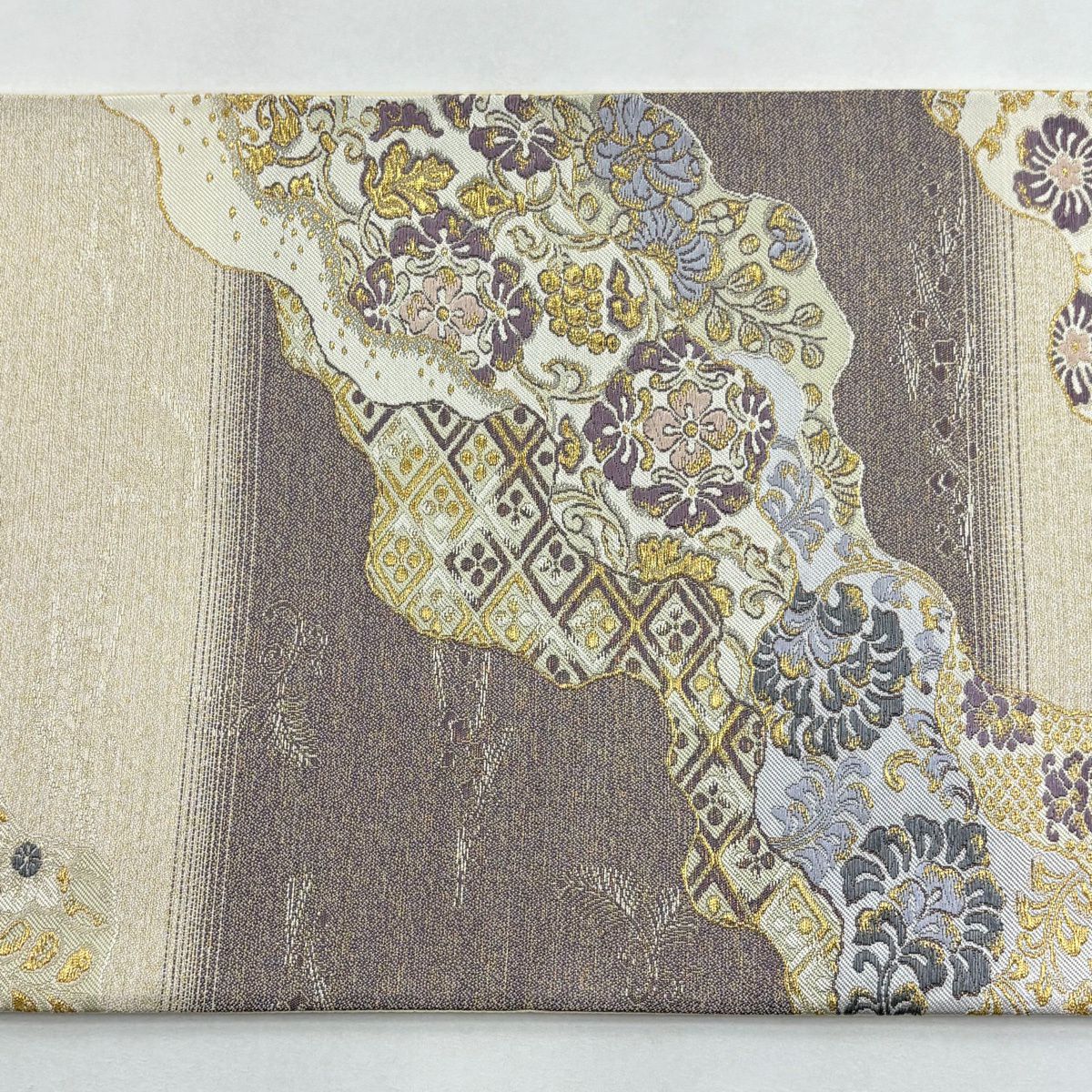 【美品】 袋帶 名品級 道長 草花紋 花菱 金絲 米色 六通 純蠶絲