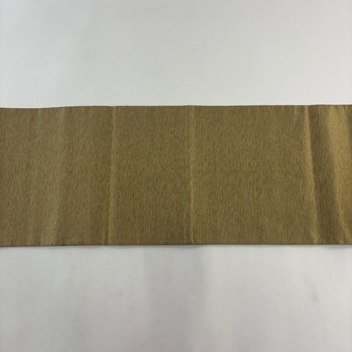 【美品】 袋帶 名品級 落款あり 上品裂 草花紋 花唐草紋 金糸 金茶 お太鼓柄 純蠶絲