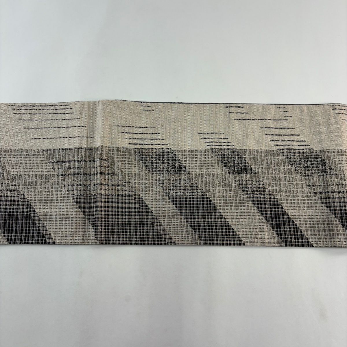 【美品】 袋帶 名品級 斜紋 幾何圖案 金絲 米色 全通 純蠶絲