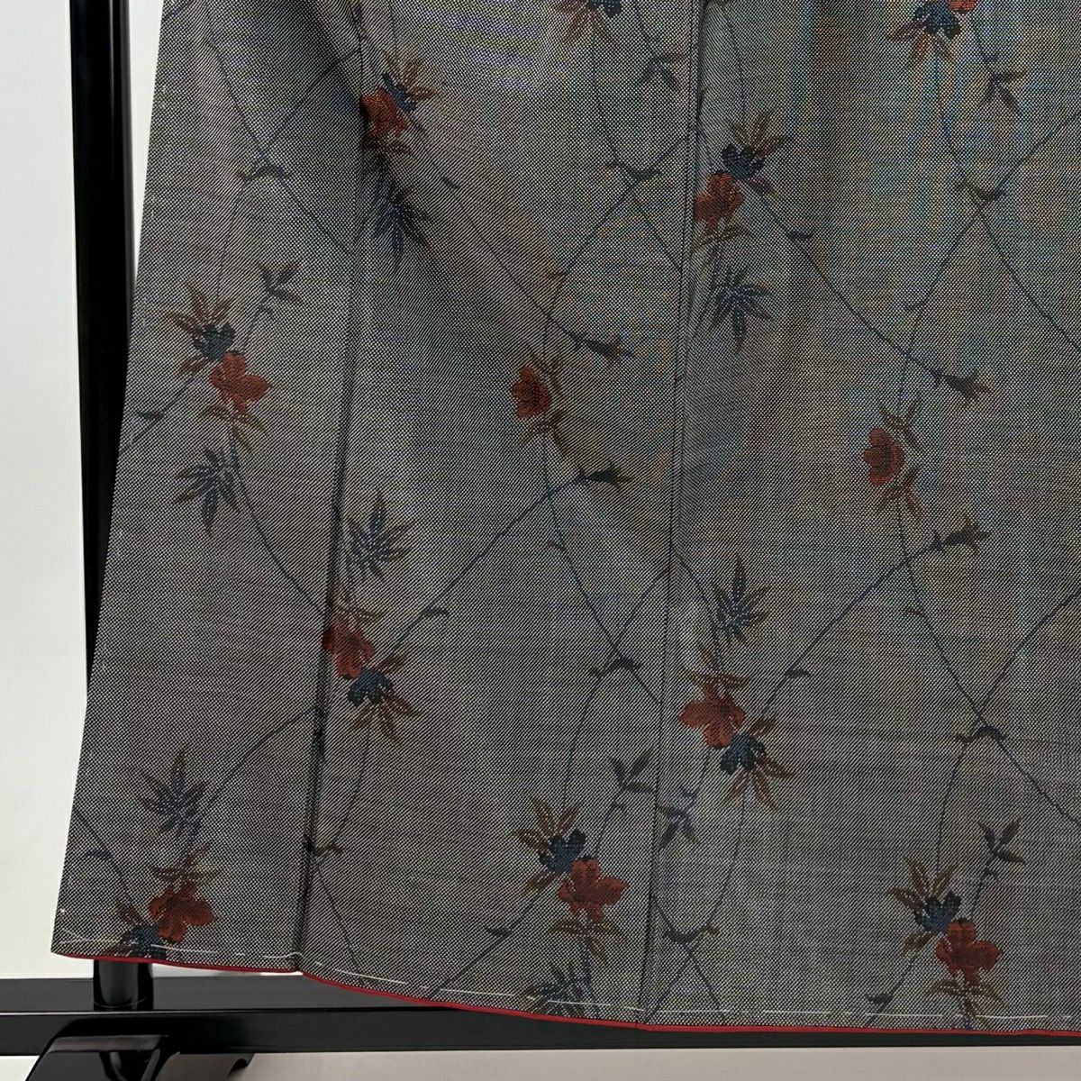 【美品】 大島紬織 身長159.5cm 袖長63.5cm S 雙層 證書附帶 草花紋紋 黑灰 純蠶絲 優品級