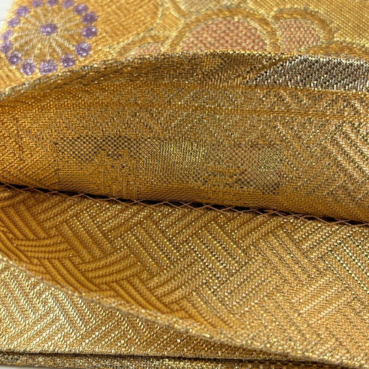 【美品】 袋帶 秀品級 松樹皮菱 草花紋 金糸 金金箔 金 六通 純蠶絲