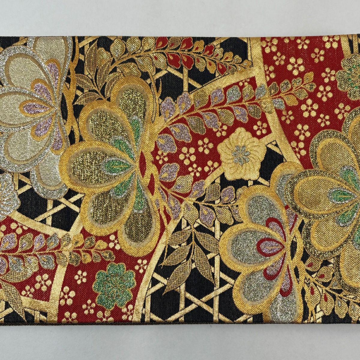 【美品】 袋帶 秀品級 振袖禮服禮服用 笠松樹 籠目 金絲 金金箔 黑 六通 純蠶絲