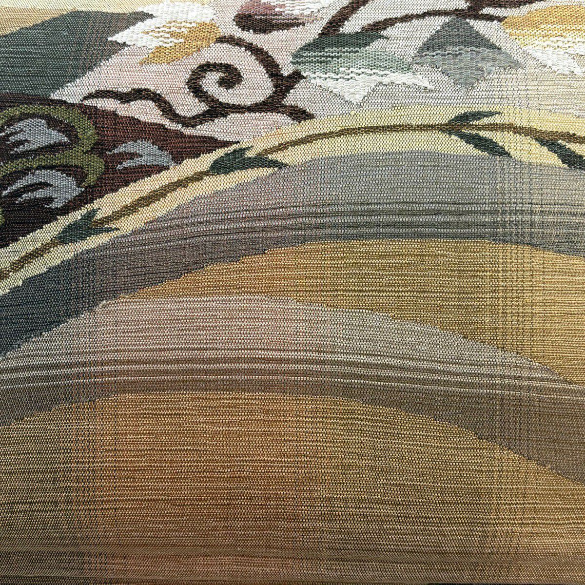 【美品】 袋帶 秀品級 草花紋 薄茶 純蠶絲 お太鼓柄