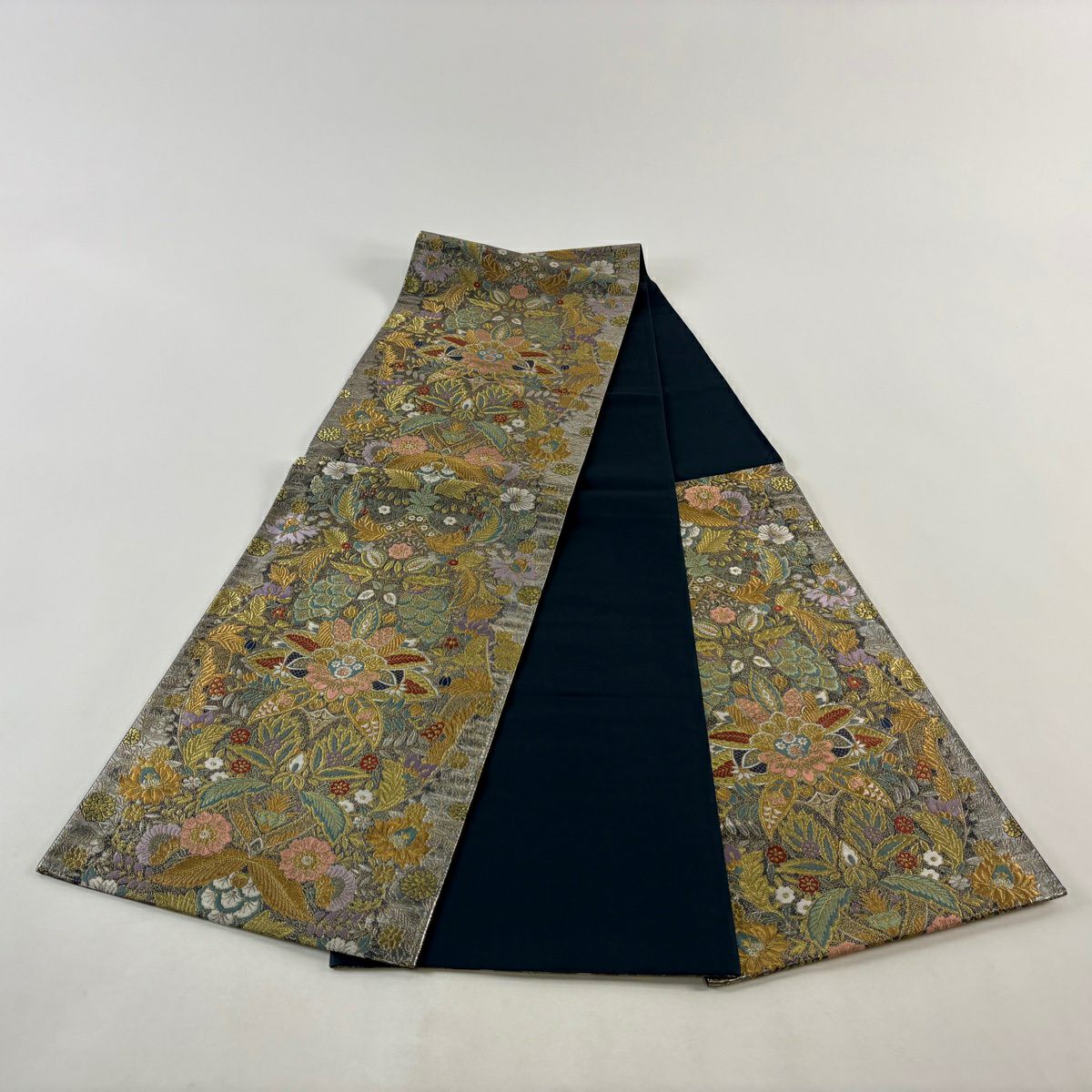 【美品】 袋帶 秀品級 草花紋紋 金金箔 深綠 六通 純蠶絲