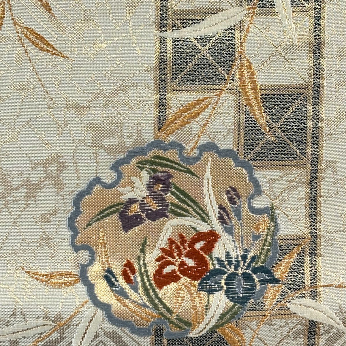 【美品】 袋帶 秀品級 雪輪 蝶 金絲 刺繡 米色 六通 純蠶絲