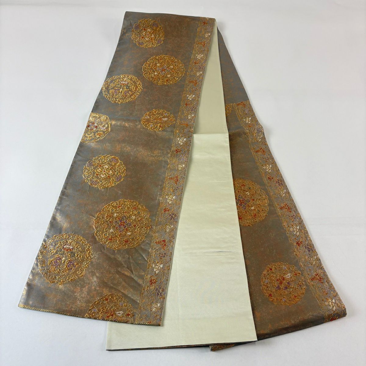 【美品】 袋帶 秀品級 華紋 草花紋 金糸 金金箔 灰茶 六通 純蠶絲