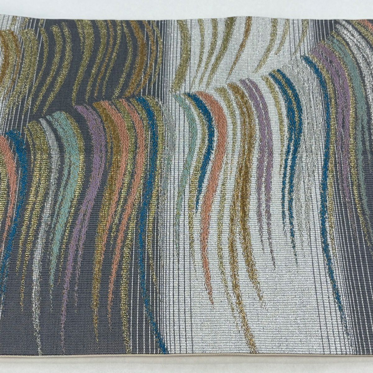 【美品】 袋帶 秀品級 縞 幾何學 金銀彩 金金箔 灰紫 六通 純蠶絲